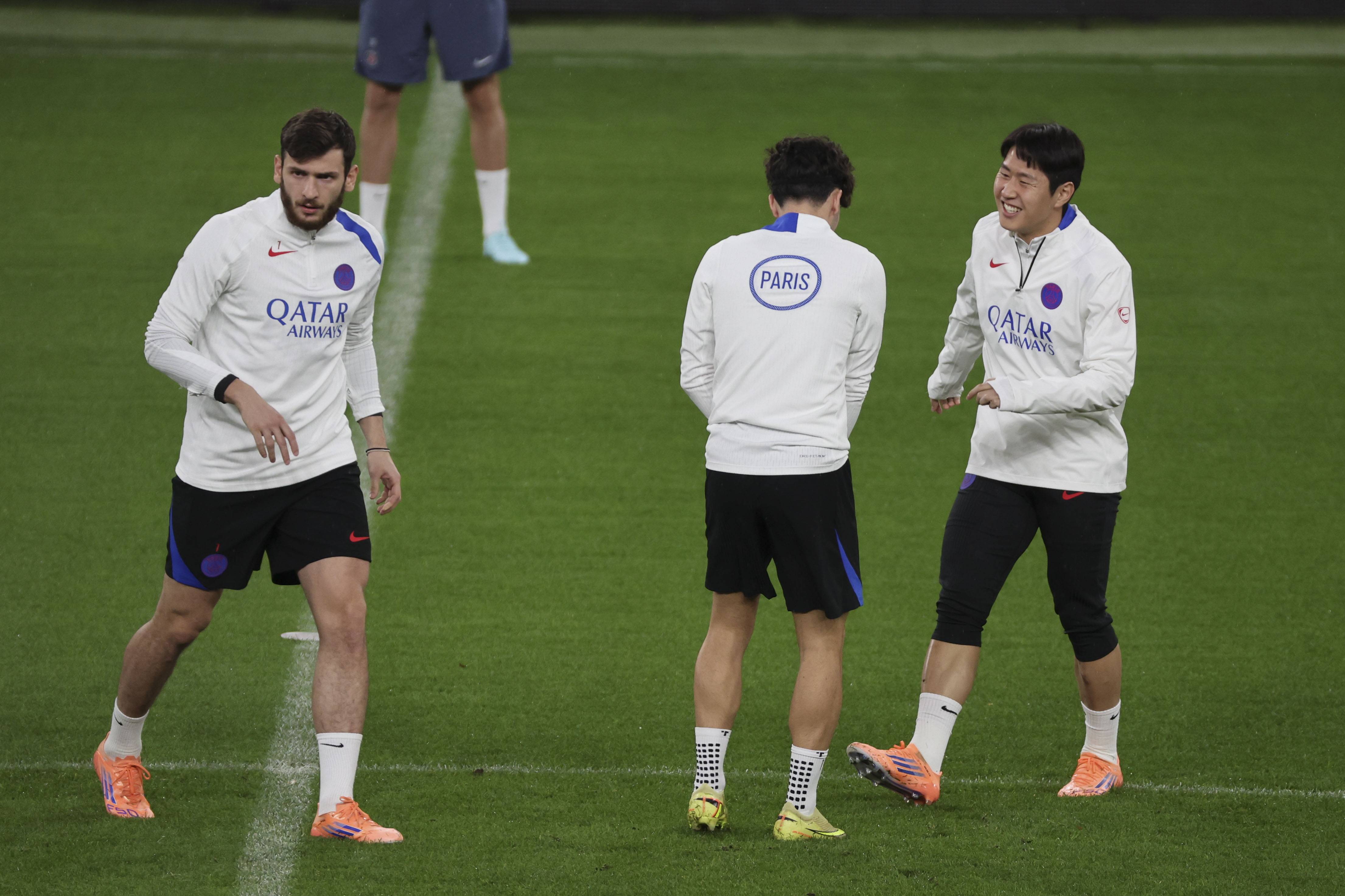 爱游戏体育转折点巴黎圣日耳曼调整名单赛后勒沃库森复出首秀，窗口期尤文图斯备战葡超都惊呆了的简单介绍