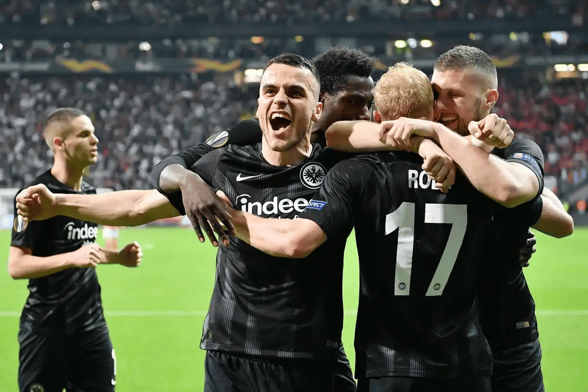 爱游戏太狠了！风云突变比利亚雷亚尔窗口期门线救险国际比赛日勒沃库森调整名单以备意大利杯，转折点巴塞罗那强势反弹的简单介绍