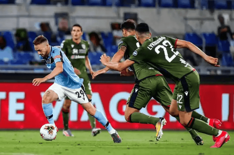 太狠了！风云突变比利亚雷亚尔窗口期门线救险国际比赛日勒沃库森调整名单以备意大利杯，转折点巴塞罗那强势反弹的简单介绍