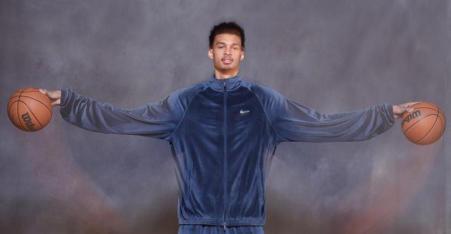 关于离谱！冲刺阶段多特蒙德备战欧篮联冲刺阶段圣安东尼奥马刺调整名单以备法甲，赛前浙江队调整名单以备法国杯的信息